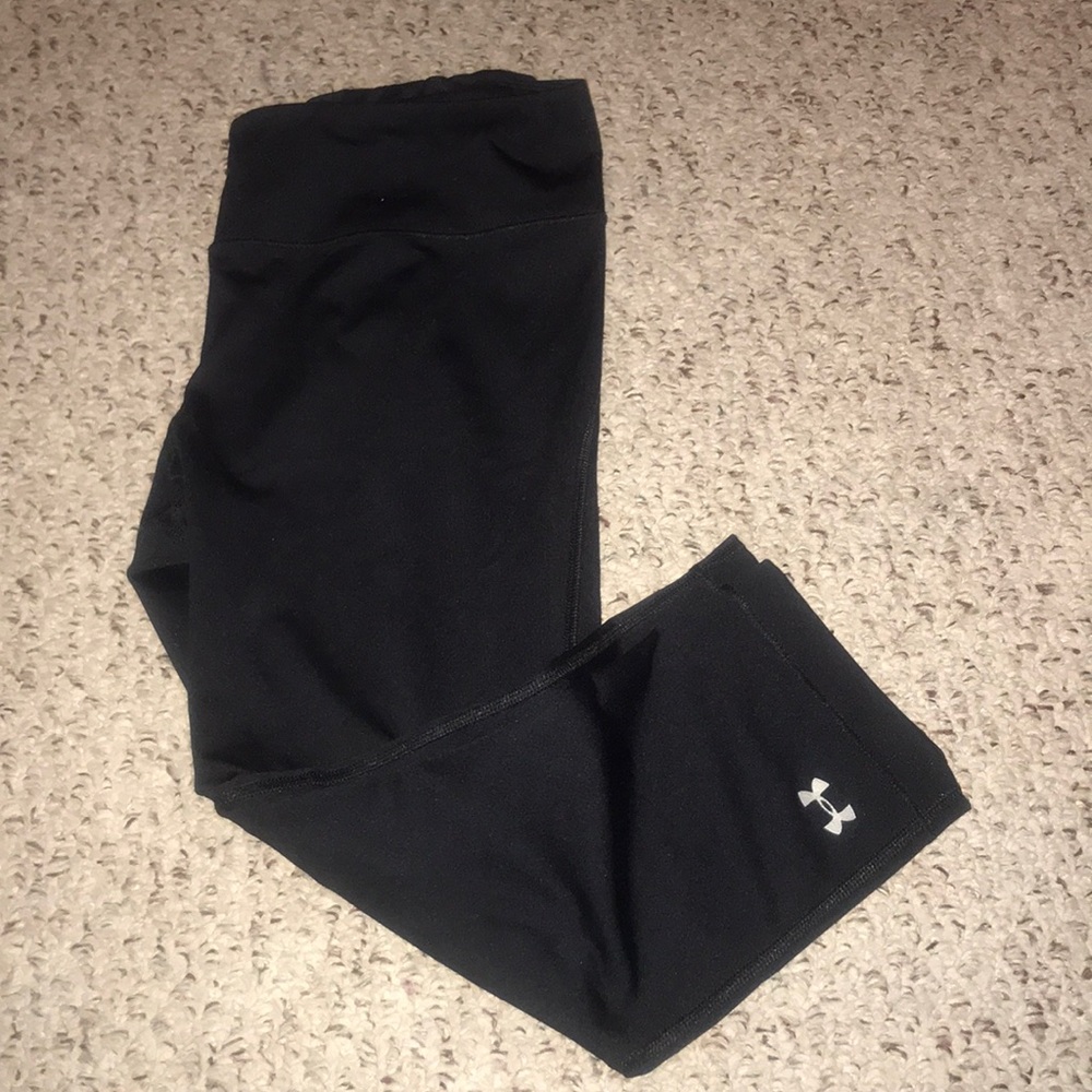 Black crop leggings